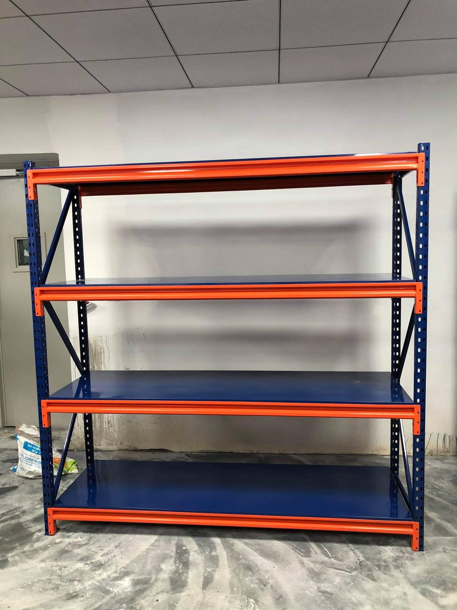 Kệ trung tải 4 tầng: dài 2000 x rộng 600 x cao 2000mm 1 Kệ trung tải 4 tấng